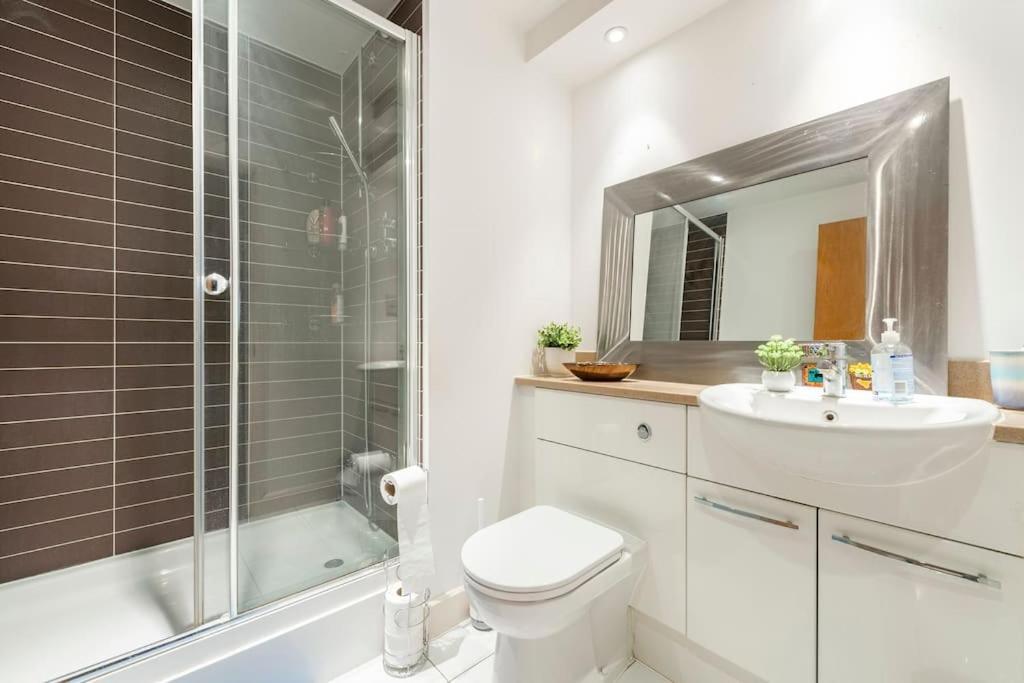 London Skylineviews 2 Bed 2 Bath Flat Near Canary Wharf, O2 & Excel Luaran gambar