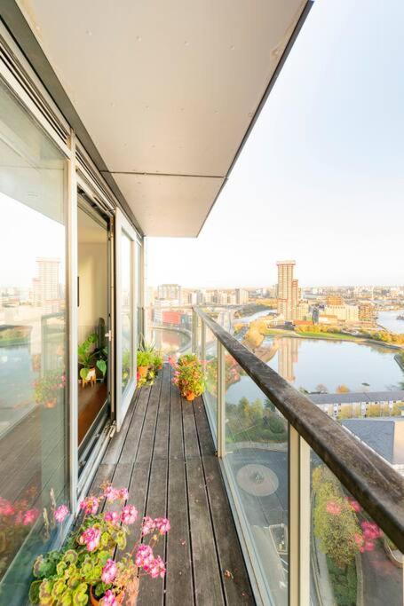 London Skylineviews 2 Bed 2 Bath Flat Near Canary Wharf, O2 & Excel Luaran gambar