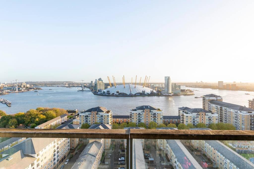 London Skylineviews 2 Bed 2 Bath Flat Near Canary Wharf, O2 & Excel Luaran gambar