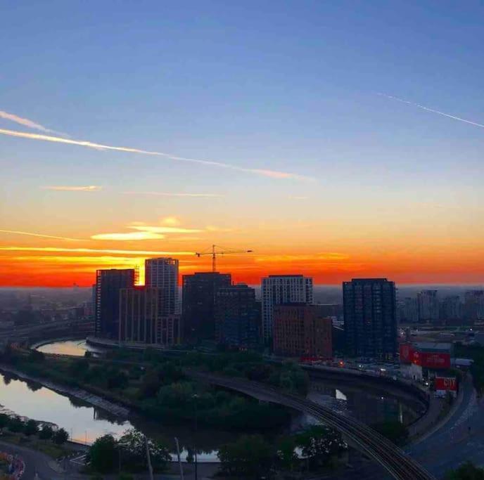 London Skylineviews 2 Bed 2 Bath Flat Near Canary Wharf, O2 & Excel Luaran gambar