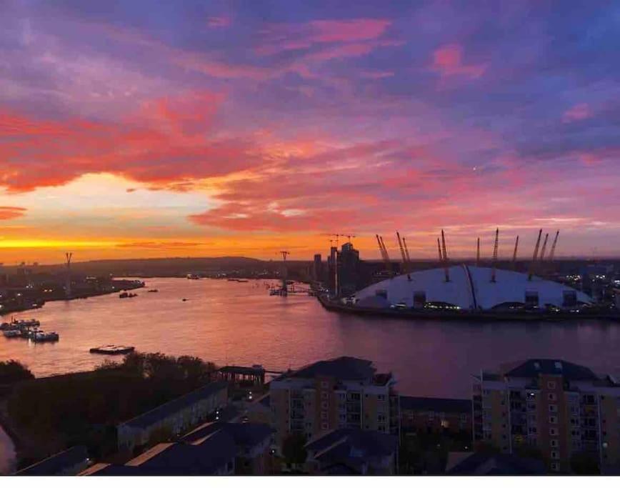 London Skylineviews 2 Bed 2 Bath Flat Near Canary Wharf, O2 & Excel Luaran gambar
