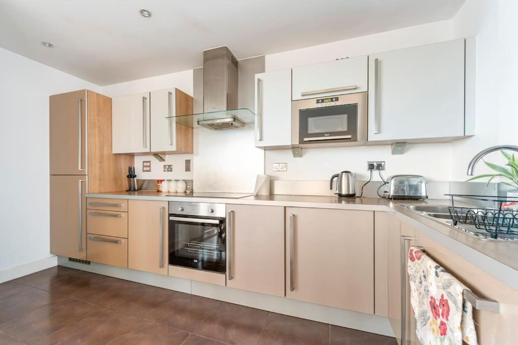 London Skylineviews 2 Bed 2 Bath Flat Near Canary Wharf, O2 & Excel Luaran gambar