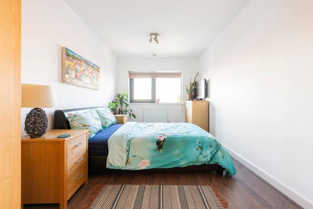 London Skylineviews 2 Bed 2 Bath Flat Near Canary Wharf, O2 & Excel Luaran gambar